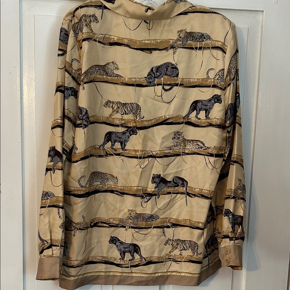 VTG Women’s Animal Print Blouse Size 8 Tan Long Sleeve Panther Cheetah Silk - Picture 9 of 16